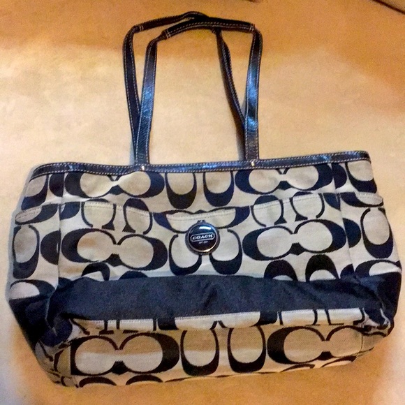 black coach tote sale